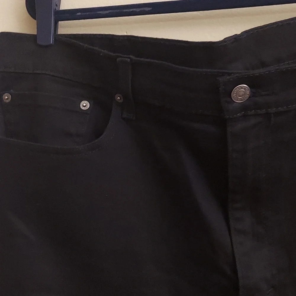 LEVI'S Men's Black Regular Tapered Fit Jeans